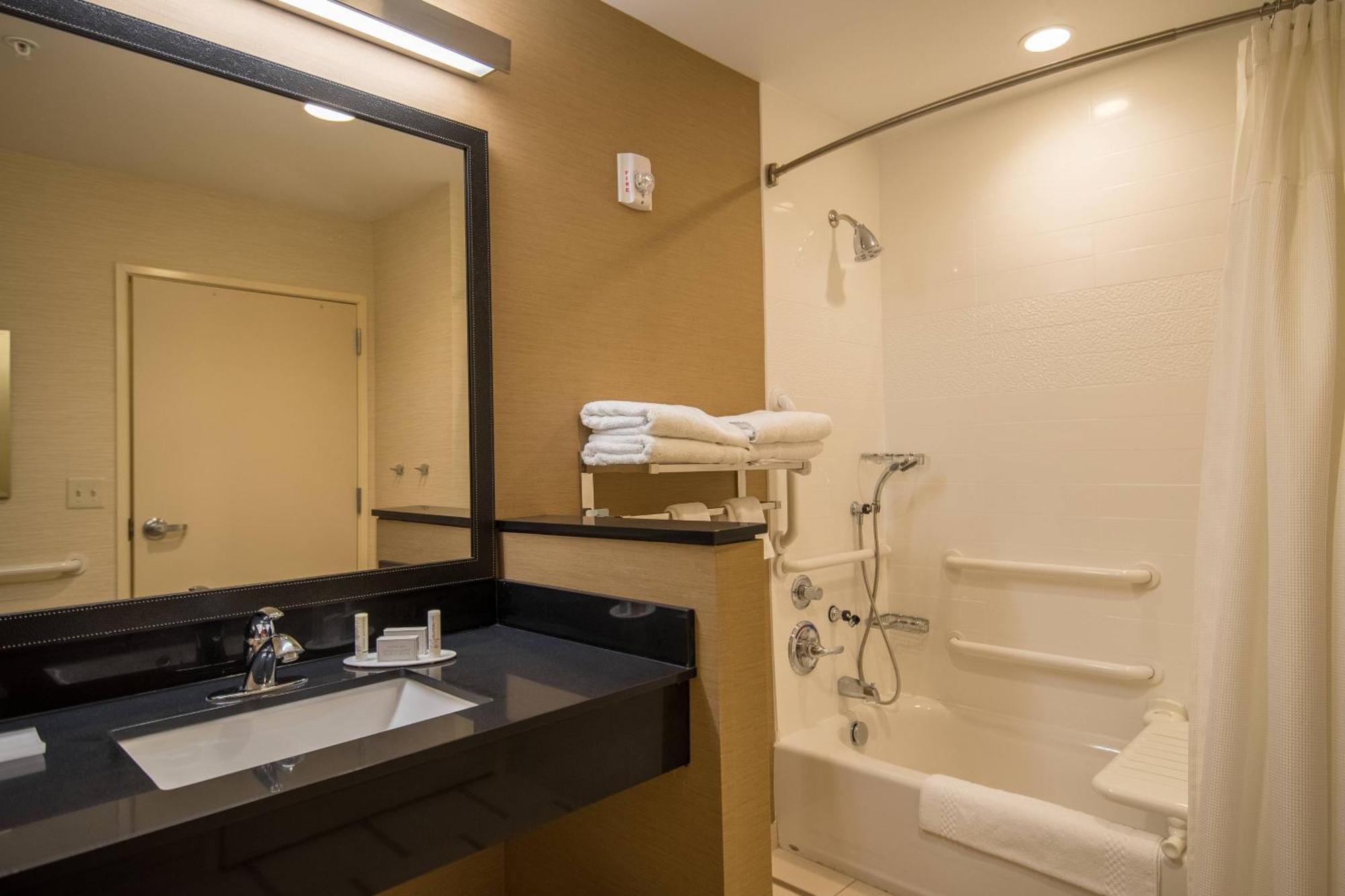 Fairfield Inn & Suites By Marriott Provo Orem Exterior photo